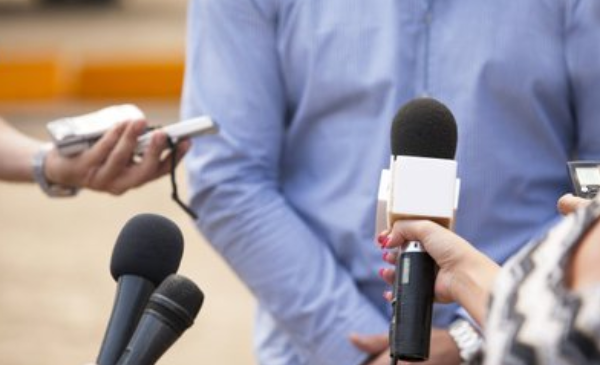 “小米夏日祭活动优惠品项 即日起开放米粉票选” “小米夏日祭活动优惠品项 即日起开放米粉票选”