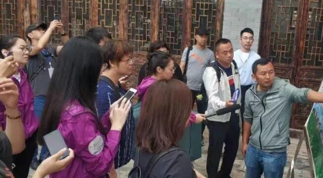 “今年甲骨文企业的拉里·埃里森因特斯拉投资受到压制” “今年甲骨文企业的拉里·埃里森因特斯拉投资受到压制”