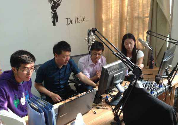 “客户报告称特斯拉的新自动驾驶仪设置引起了“严重的安” “客户报告称特斯拉的新自动驾驶仪设置引起了“严重的安”