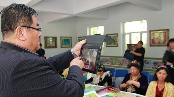 “由于高端智能手机放缓和持续的贸易战瑞银削减了苹果的价钱目” “由于高端智能手机放缓和持续的贸易战瑞银削减了苹果的价钱目”