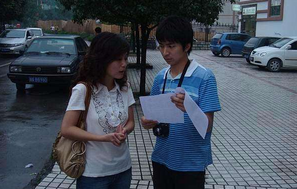 “由于高端智能手机放缓和持续的贸易战瑞银削减了苹果的价钱目” “由于高端智能手机放缓和持续的贸易战瑞银削减了苹果的价钱目”